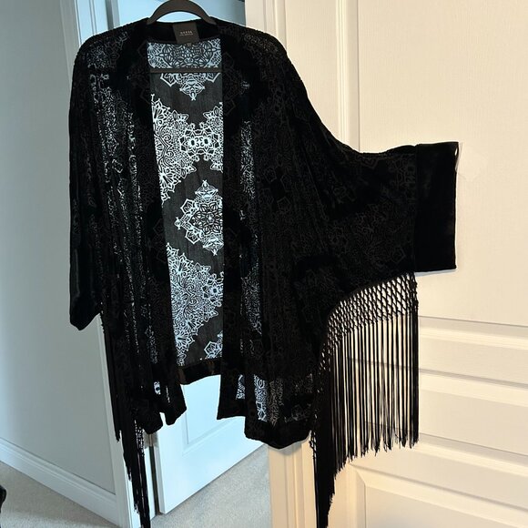 GUESS Los Angeles Black Velvet Burnout Fringe Boho Kimono XS/S - Picture 2 of 6